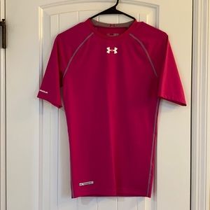 Women’s Under Armour headgear compression shirt.